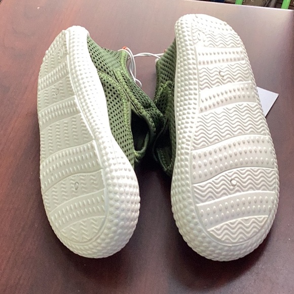 Toddler Boys' Oscar Water Shoes - Cat & Jack - Olive - size 10 - new - Picture 7 of 7